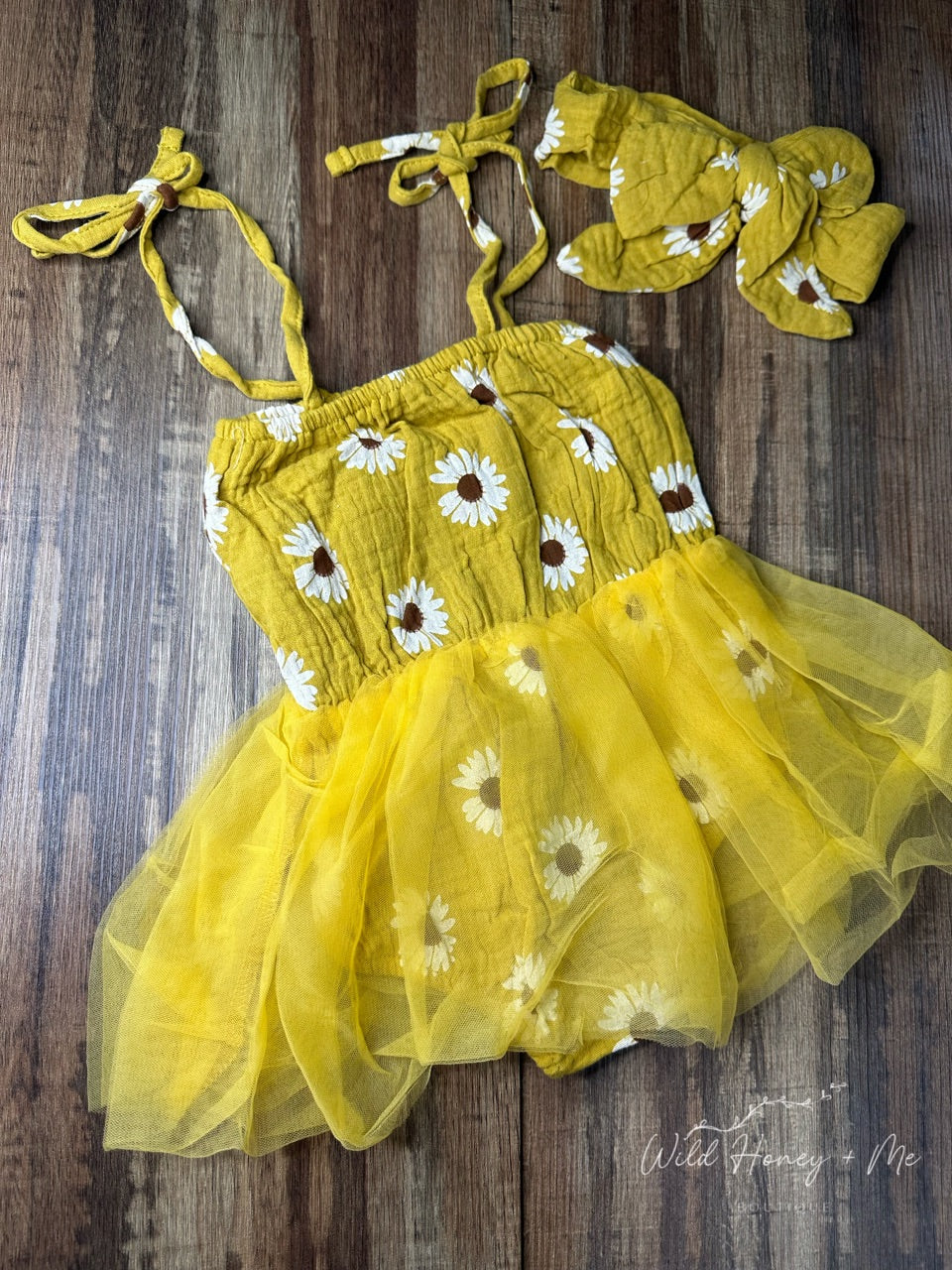 Mustard Daisy Floral Set